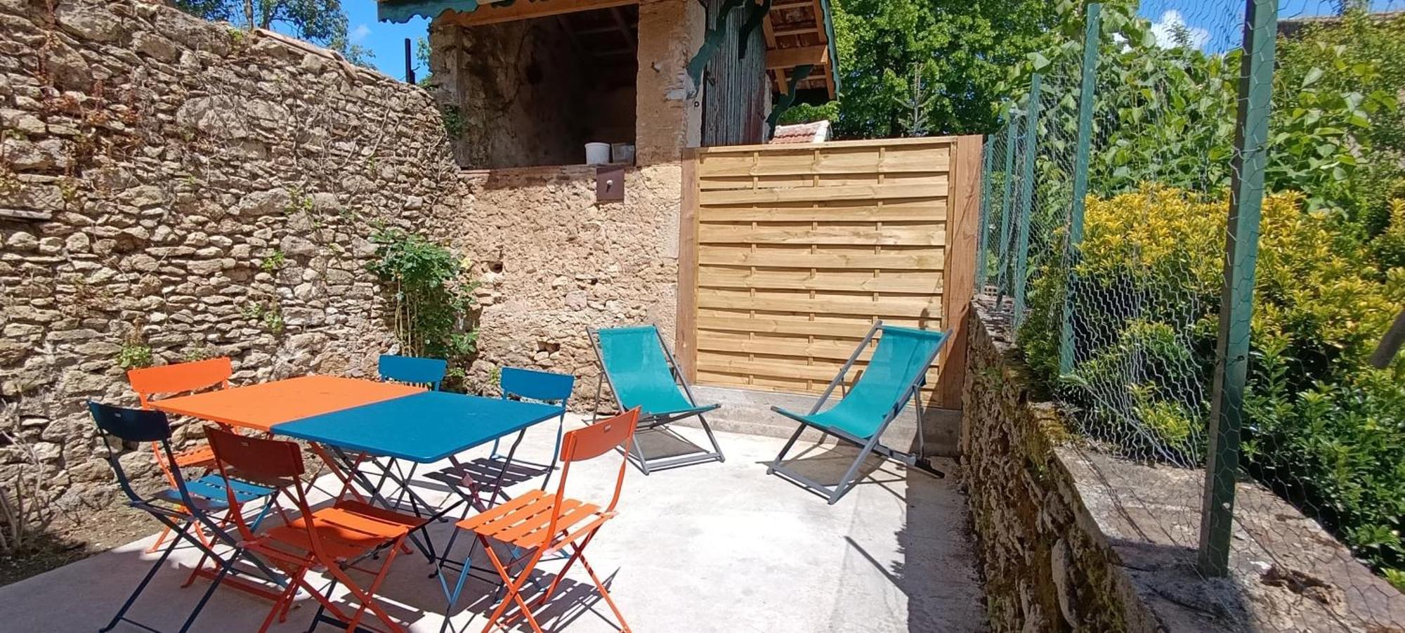 Maison Irondas Saint-Pierre-d'Aurillac ภายนอก รูปภาพ