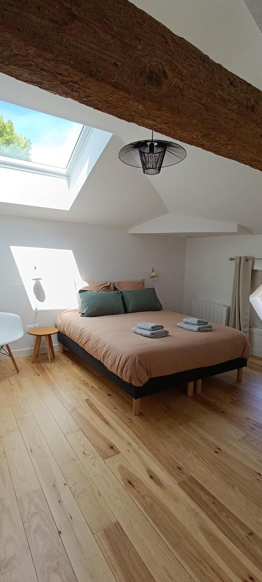 Maison Irondas Saint-Pierre-d'Aurillac ภายนอก รูปภาพ