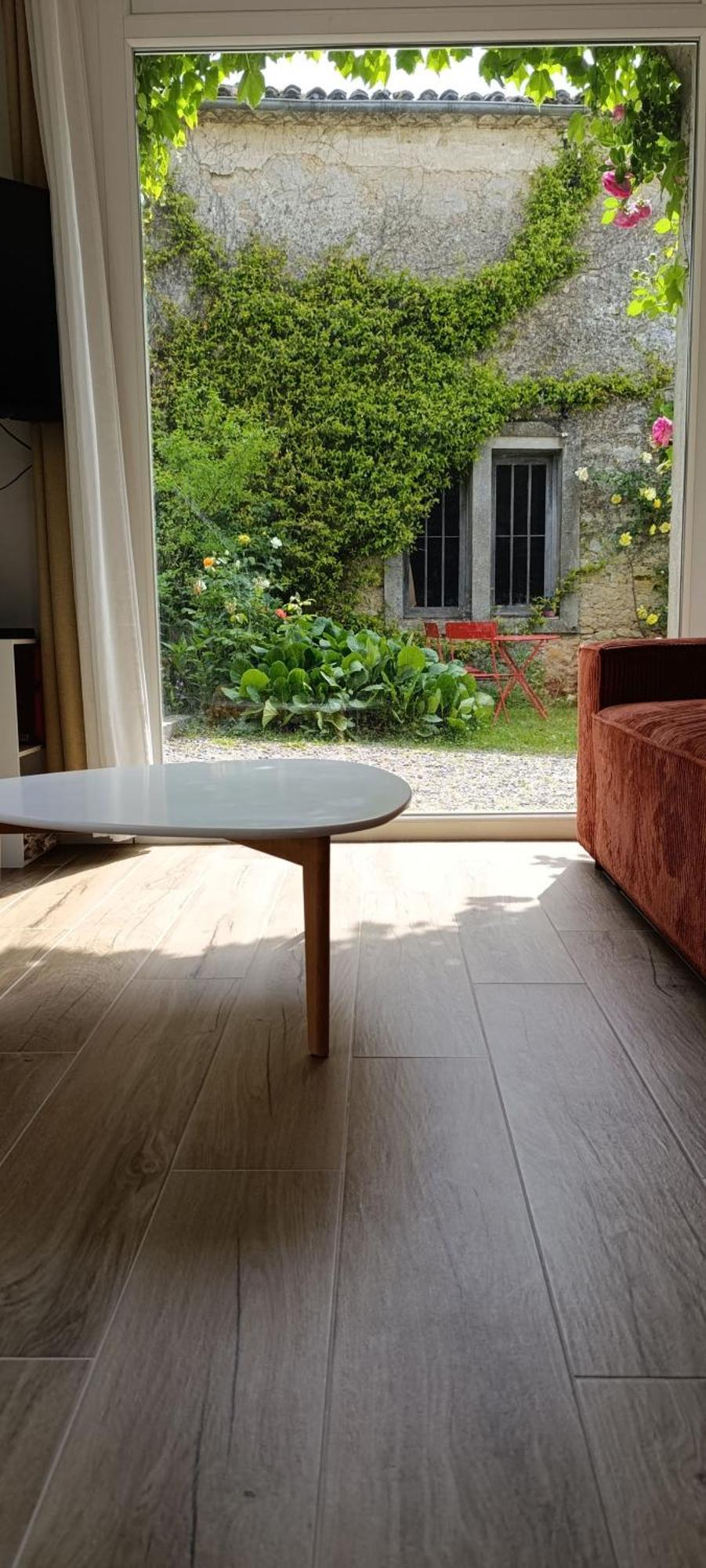 Maison Irondas Saint-Pierre-d'Aurillac ภายนอก รูปภาพ
