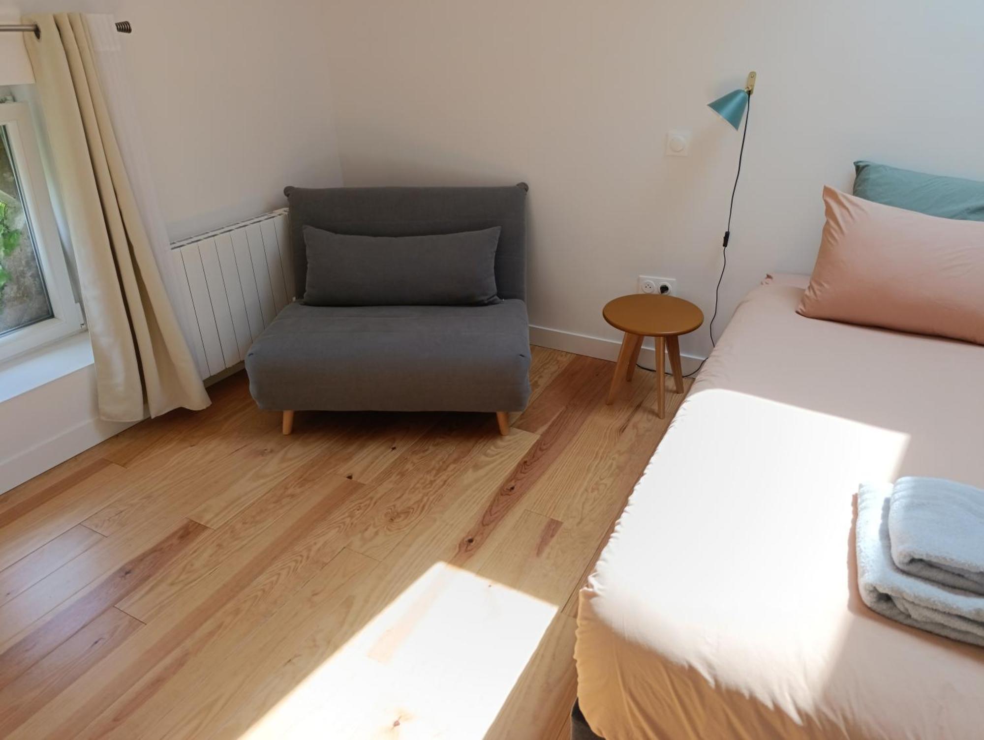 Maison Irondas Saint-Pierre-d'Aurillac ภายนอก รูปภาพ
