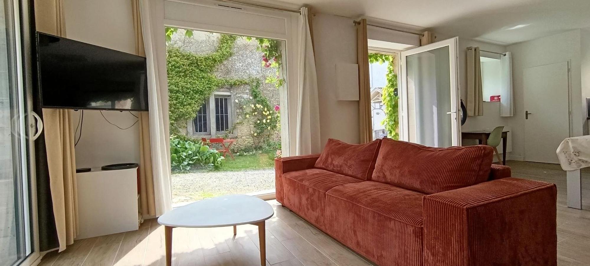 Maison Irondas Saint-Pierre-d'Aurillac ภายนอก รูปภาพ
