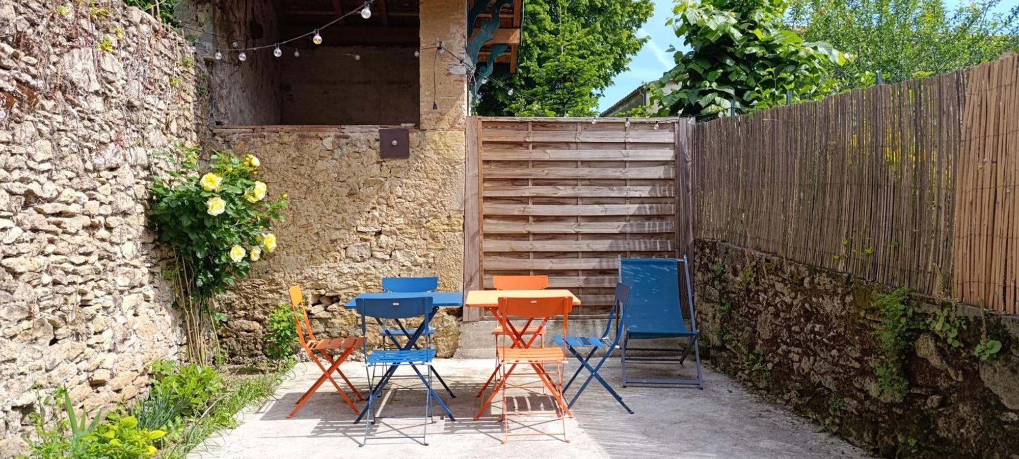 Maison Irondas Saint-Pierre-d'Aurillac ภายนอก รูปภาพ